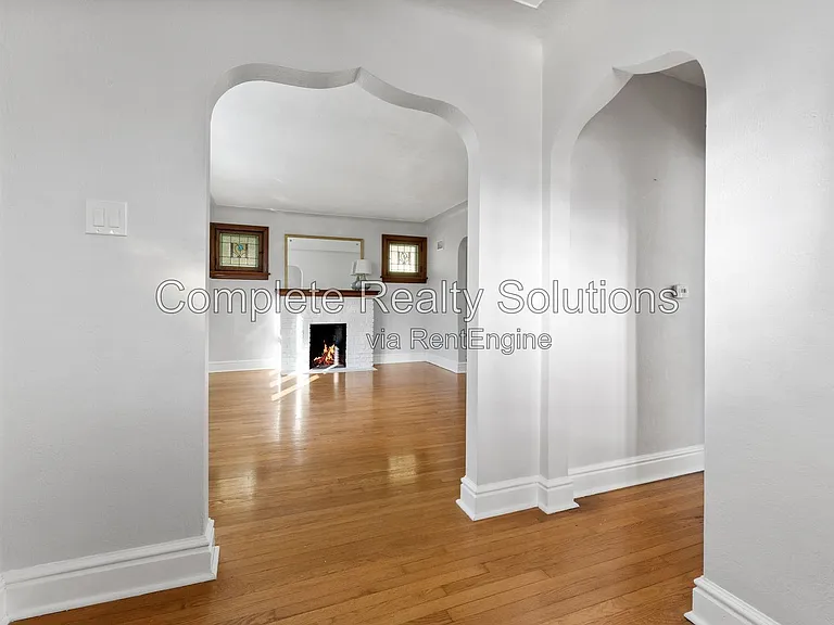 8511 Florence Ave — Photo 11