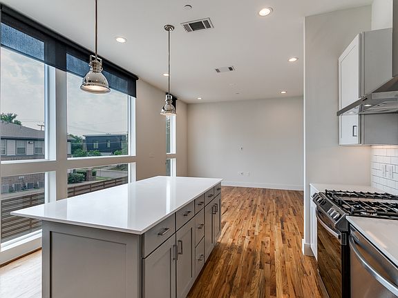 5th image of 4426 Cabell Dr #705