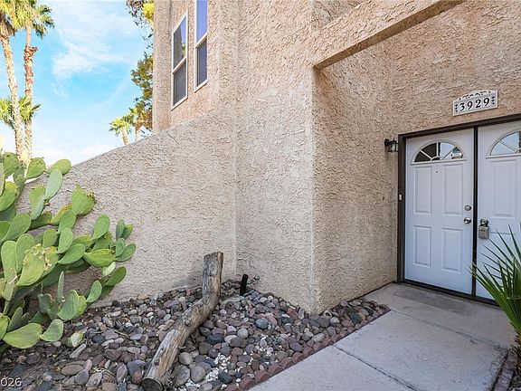 5th image of 3929 S Torrey Pines Dr