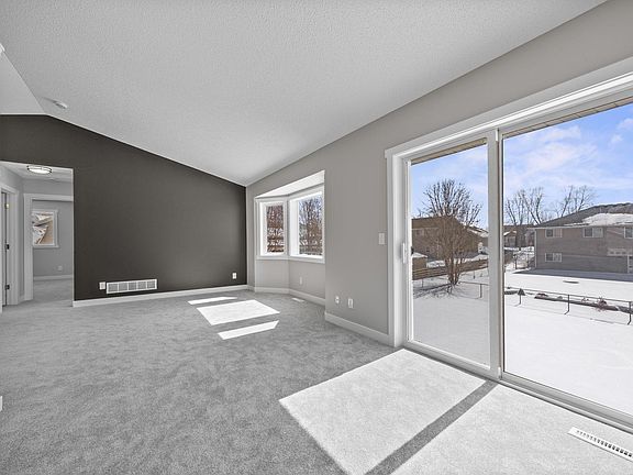 4th image of 302 Mindy Ln