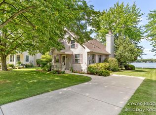 561 Eagle Point Rd, Lake Odessa, MI 48849