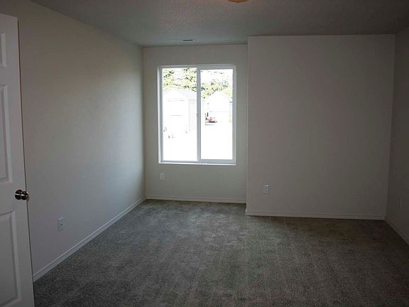 5th image of 2630 NE 87th Ave