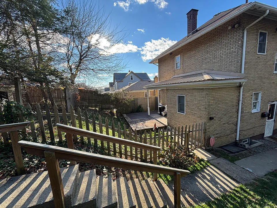 1025 Highland Ave #1