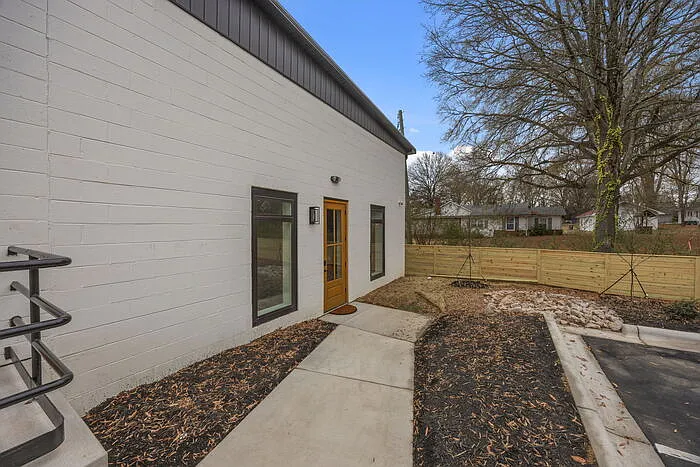 1484 Dale Earnhardt Blvd — Photo 12