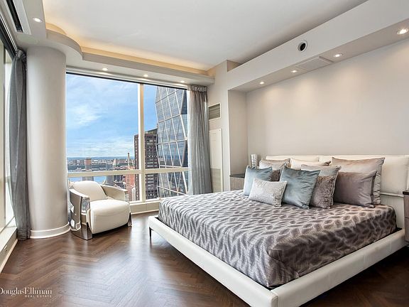 5th image of 230 W 56th St APT 50E