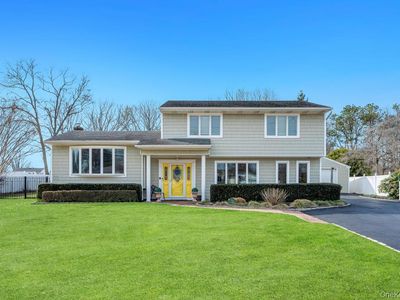68 Hill Drive, Bohemia, NY, 11716