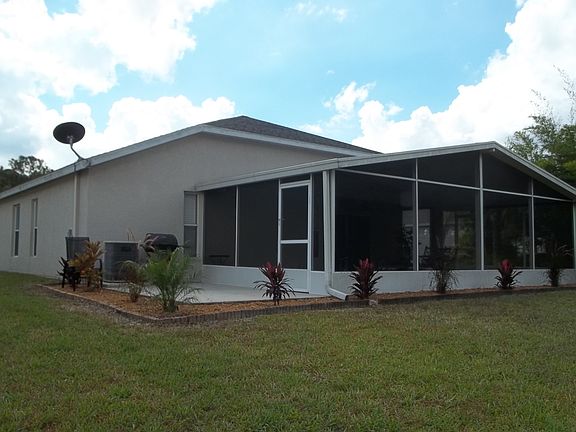 Huge 565 sq ft. covered patio