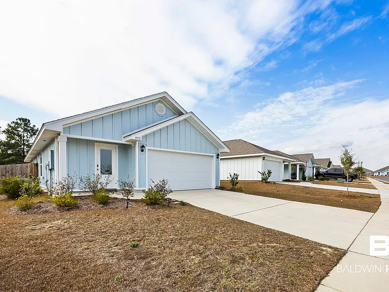 8712 Summer Bay Ln — Photo 3