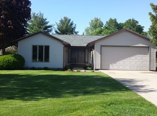 1503 Sunset Dr, Peru, IL 61354