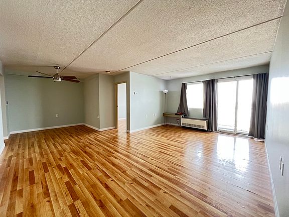 3rd image of 100 Cove Way #0