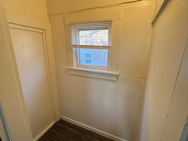 1417 W 10th St — Photo 13