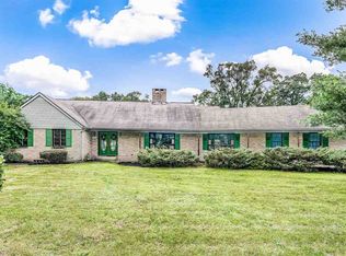 53195 Ridgewood Dr, South Bend, IN 46637