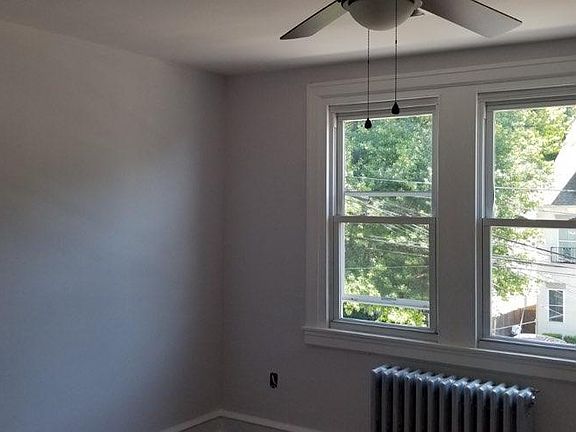 3rd image of 322 Leverington Ave