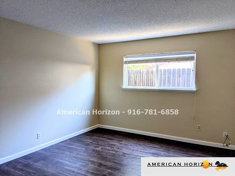 1309 Edmonton Ave #1 — Photo 5