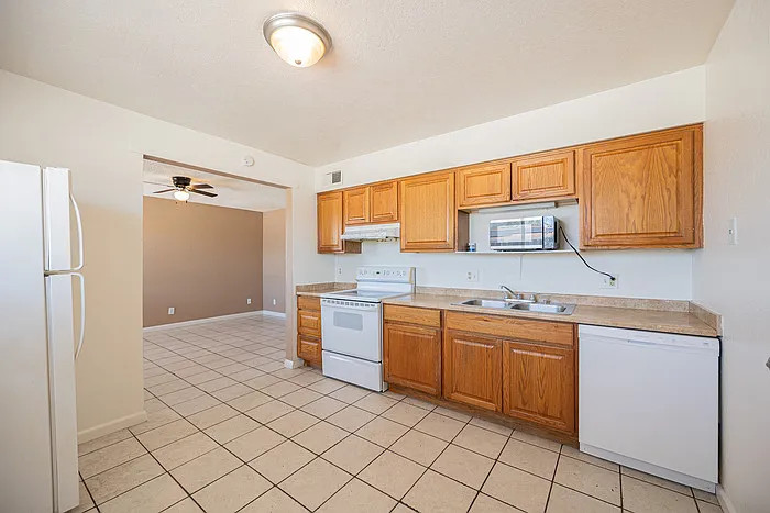 949 E Flint St #1 — Photo 8