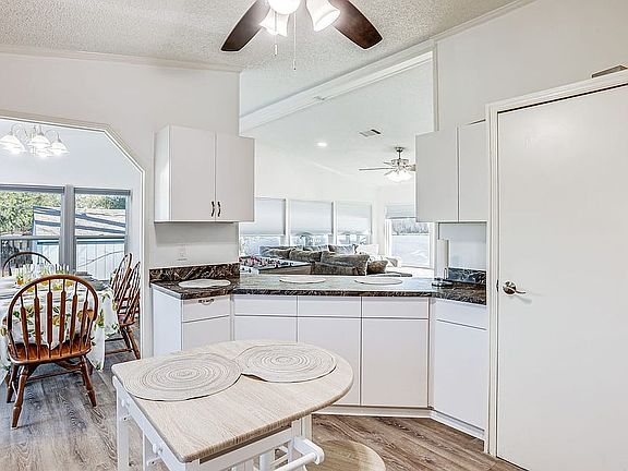 5th image of 336 River Oaks Dr