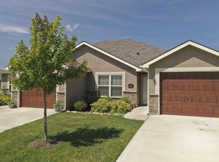 220-222 SW Laurel Dr, Blue Springs, MO 64014