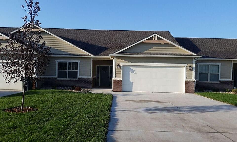 Townhome - front