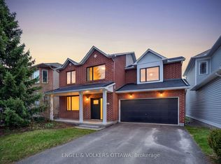 101 Scampton Dr, Ottawa, ON K2W1E6