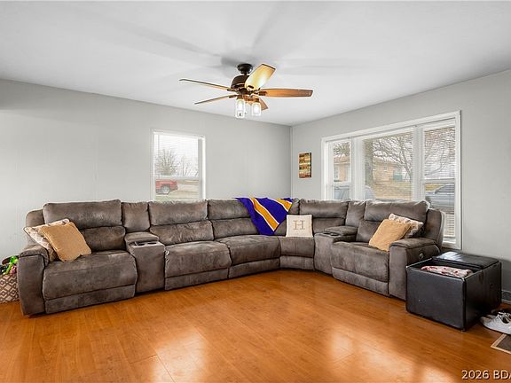 4th image of 204 W Jemphrey Rd