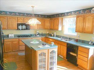 4th image of 4242 Sunny Lake Dr