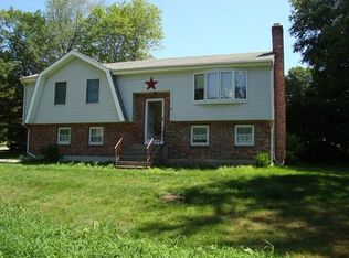 2 Dartmouth Dr, Milford, MA 01757