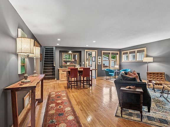 5th image of 1711 Jefferson Ave
