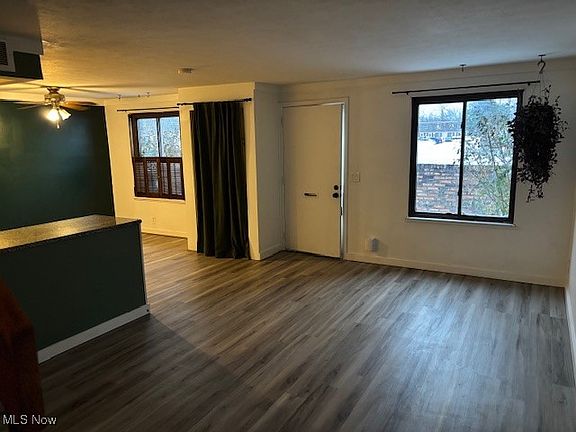3rd image of 1651 Mentor Ave APT 1207