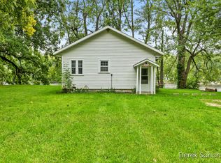 4502 Abrigador Trl NE, Comstock Park, MI 49321