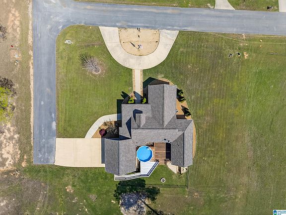 3rd image of 115 Lands End