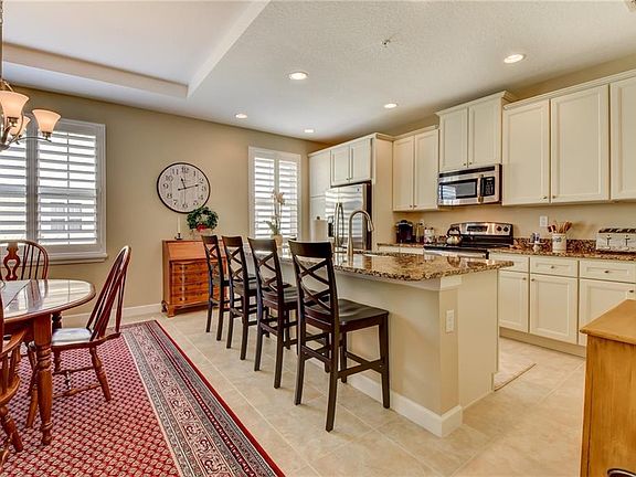 5th image of 699 Hangnest Ln