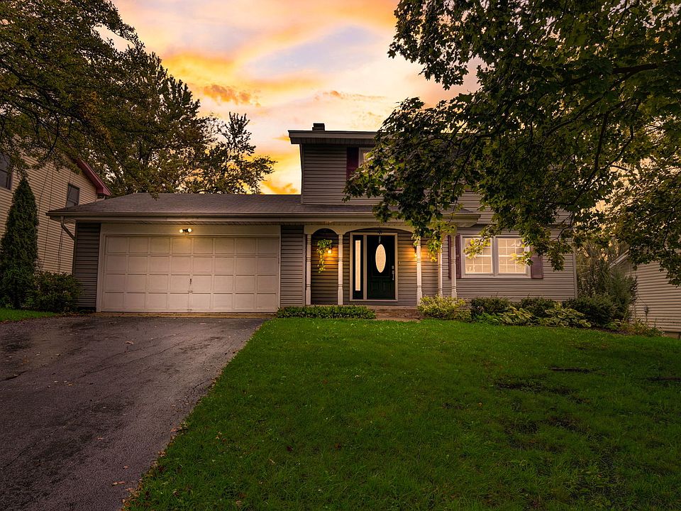 31 Pine Ave, Lake Zurich, IL 60047 | Zillow