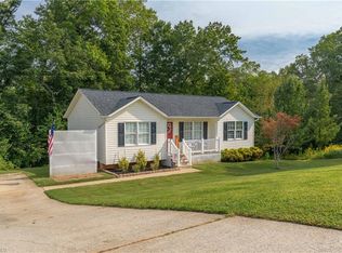 1172 Kentland Dr, King, NC 27021