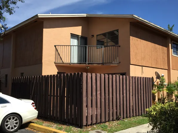 3477 SW 52nd Ave, Pembroke Park, FL 33023