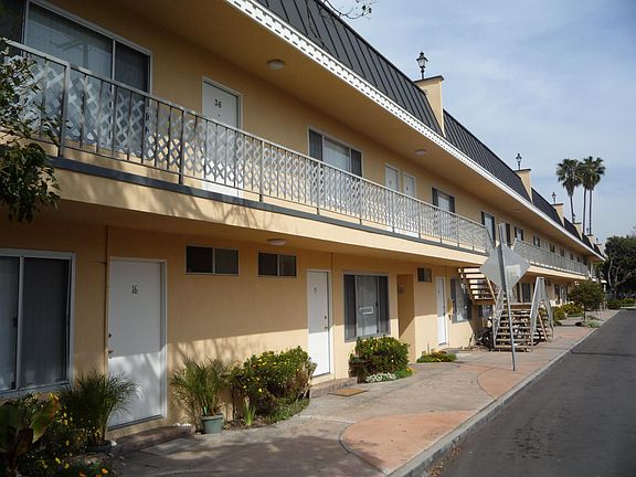 2nd image of 501 Venice Blvd #10