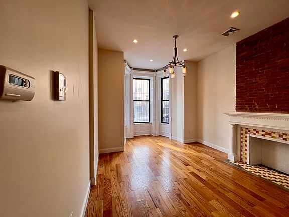 3rd image of 22 Mac Donough St #1A