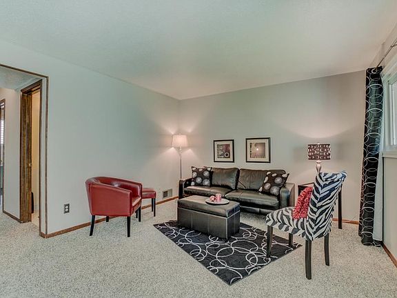 2nd image of 8843 Ironwood Ave S