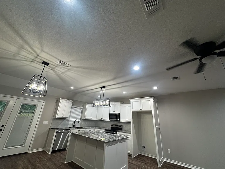 204 Marguerite Dr — Photo 13