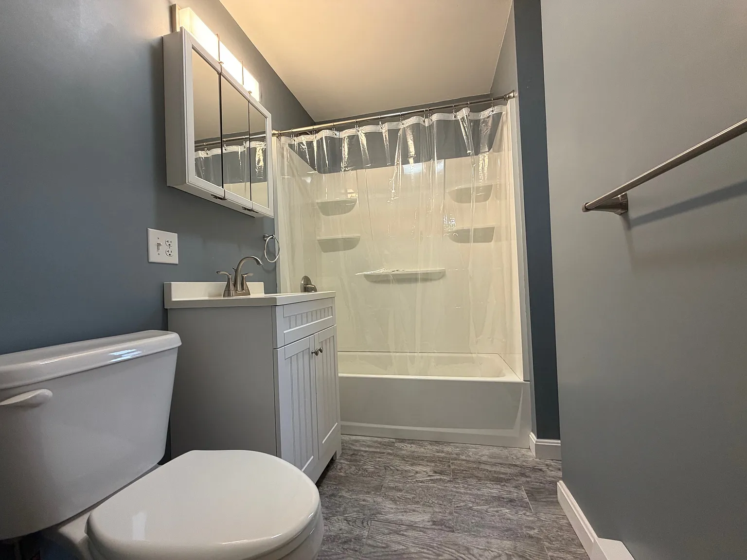 3 bed, 1086 sqft, $1,600 — Photo 1