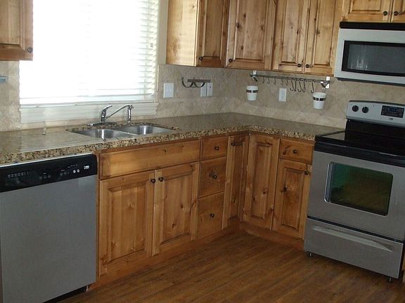 4th image of 2529 Eagle Dr