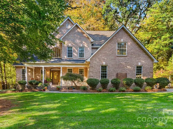 1566 Shearers Rd, Mooresville, NC 28115