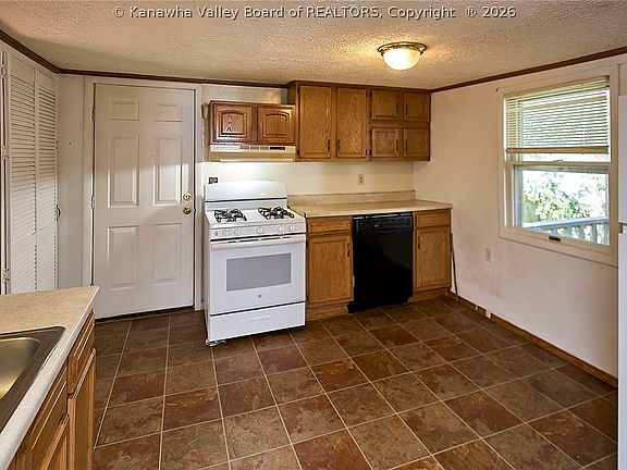 11th image of 248 1st Ave