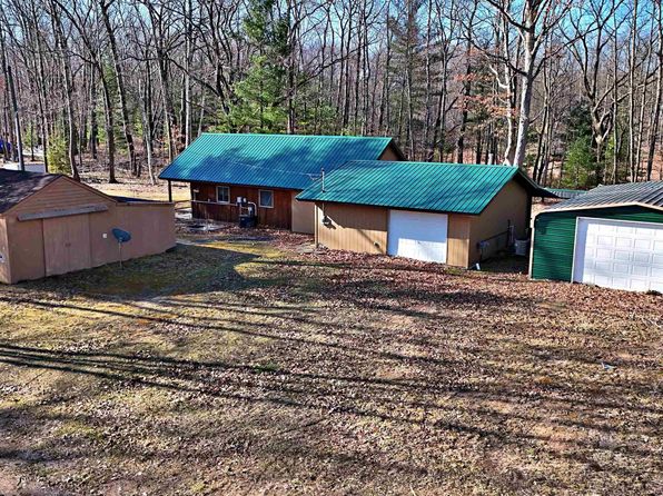 8991 W Oak Ln, Lake City, MI 49651