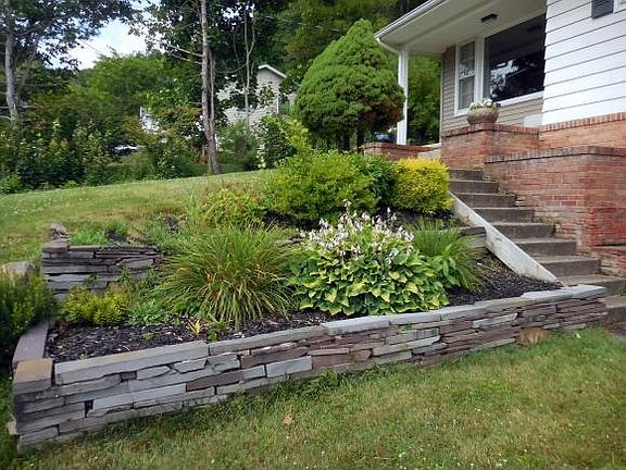 2nd image of 8 Arbutus Ln