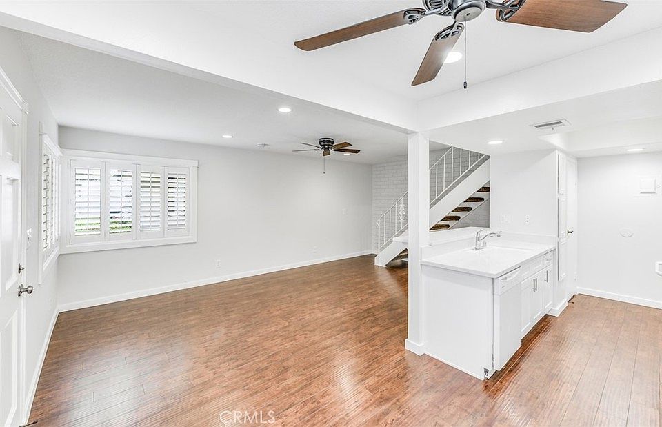 1st image of 16673 Viewpoint Ln #126C