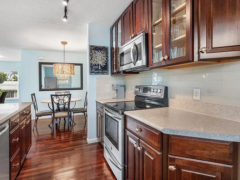 1015 Ingraham Ave #2 — Photo 15