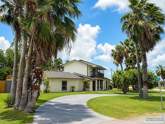 2nd image of 1025 Beach Blvd