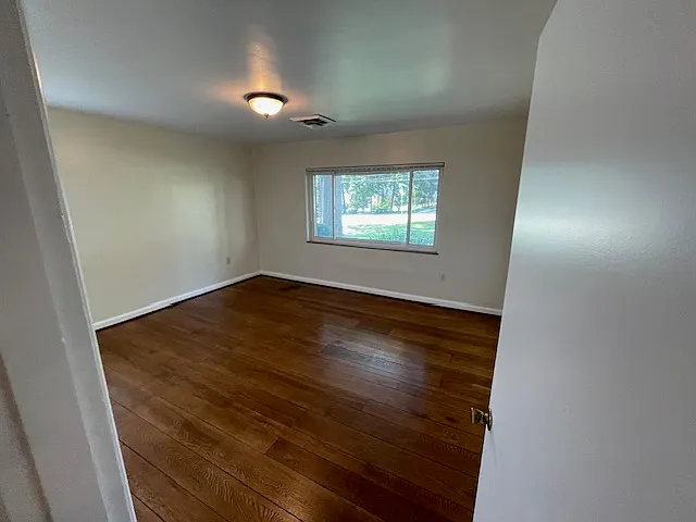 6904 Euclid Ave — Photo 20