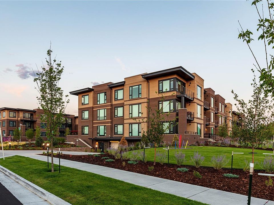 2nd image of 6618 E Lowry Blvd Unit 108