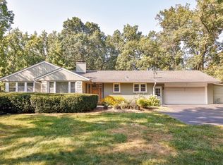 15216 W Rockland Rd, Libertyville, IL 60048